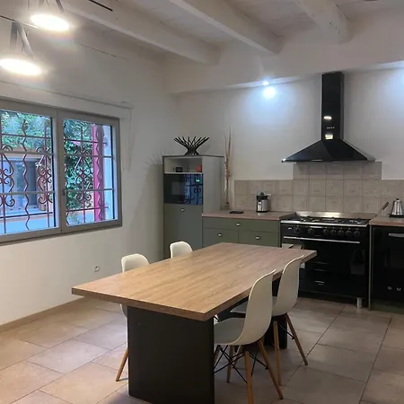 La Maison Perrin Feriehus *